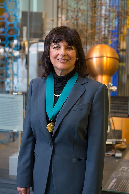 Jaqueline Barton