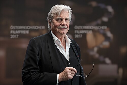 Peter Simonischek