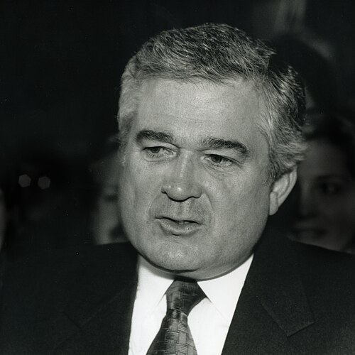 Louis V. Gerstner