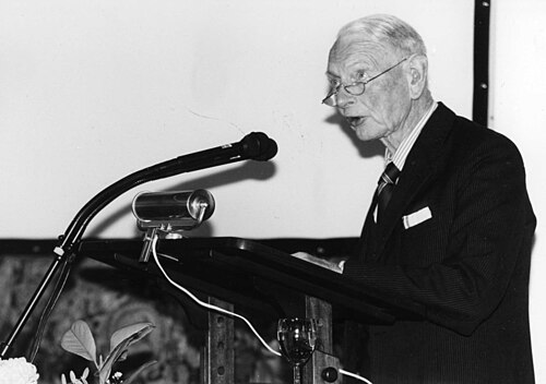 Grahame Clark