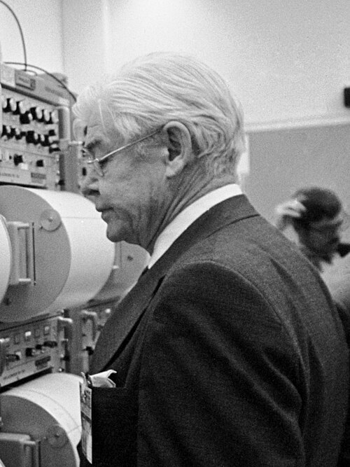 Maurice Ewing