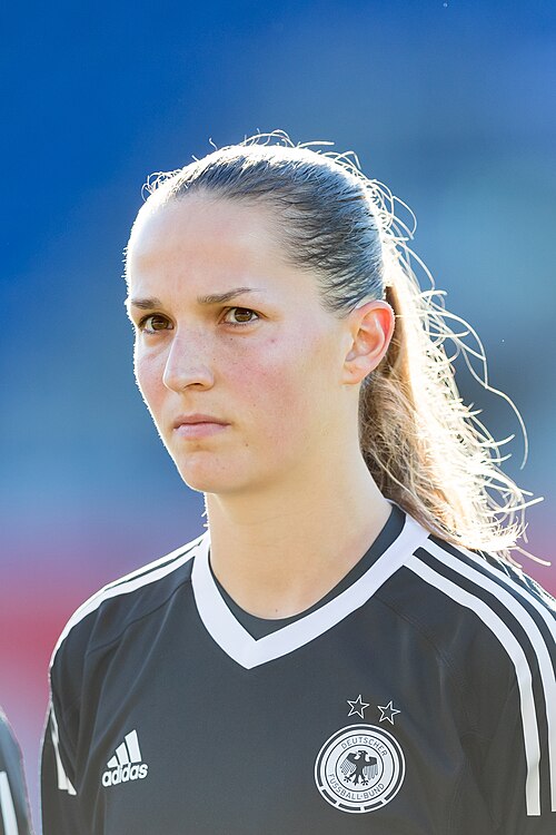Laura Benkarth