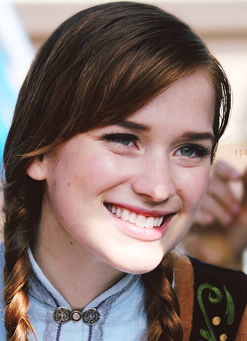 Elizabeth Lail