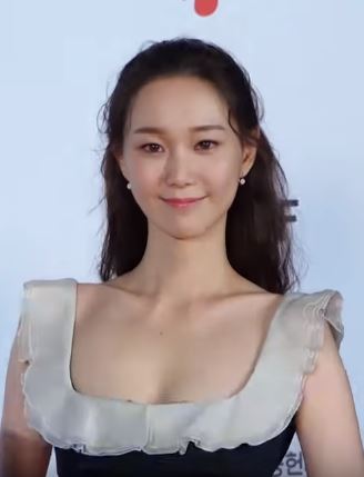 Lee Yoo-young