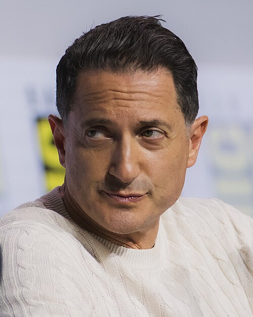 Sasha Roiz