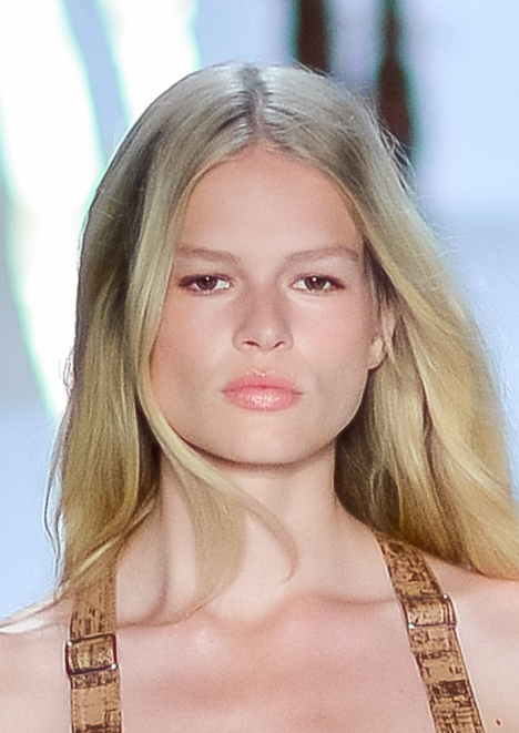 Anna Ewers