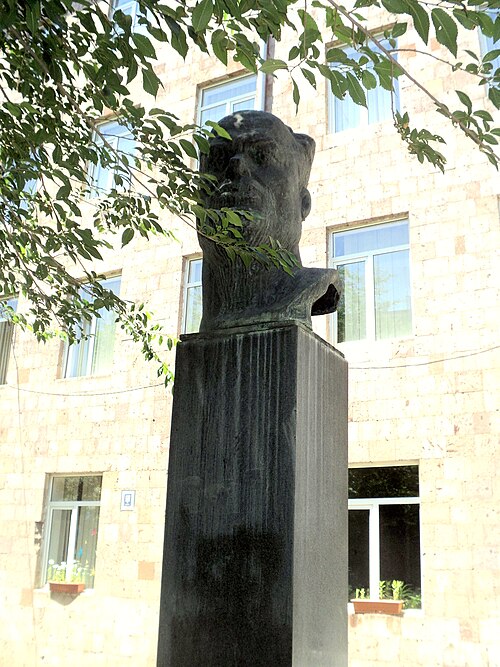 Nairi Zaryan