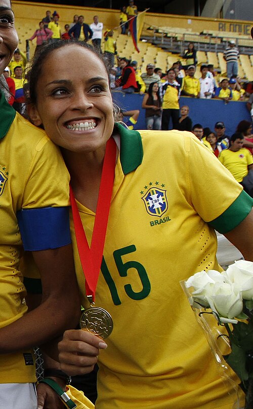 Mônica Alves