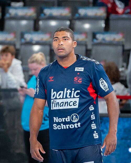 Mads Mensah Larsen