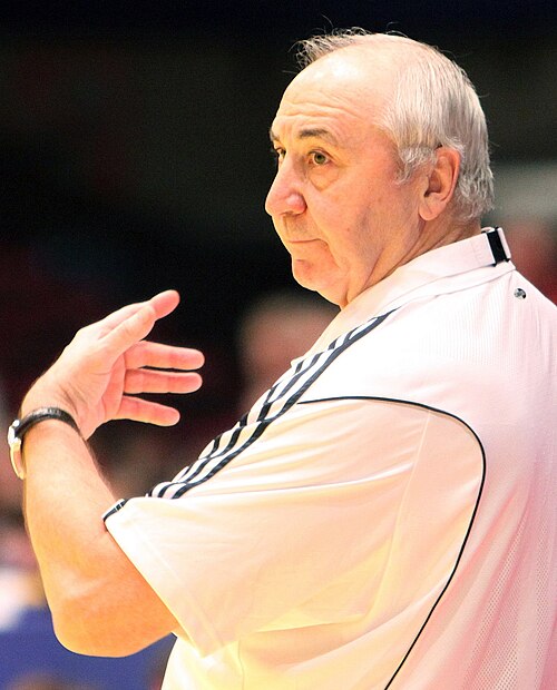 Vladimir Maksimov