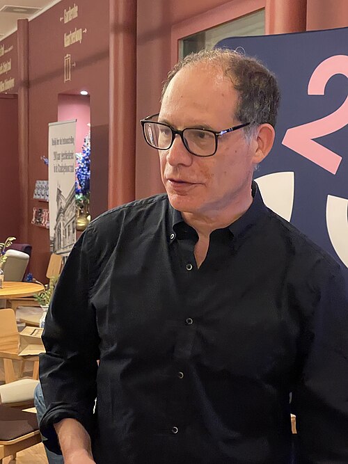 Simon Kuper