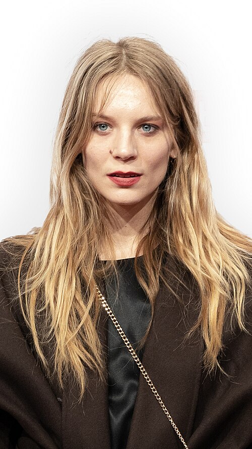 Lilith Stangenberg