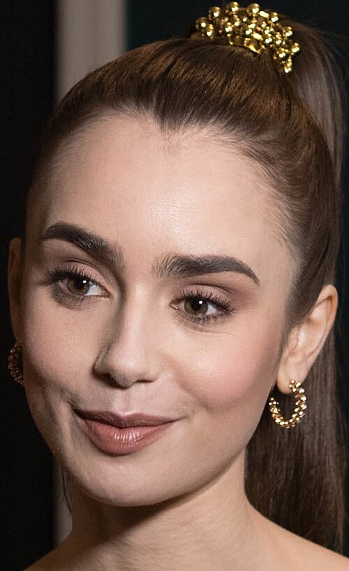 Lily Collins