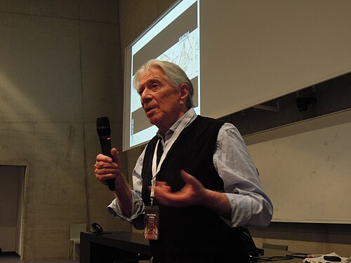 Zvi Hecker