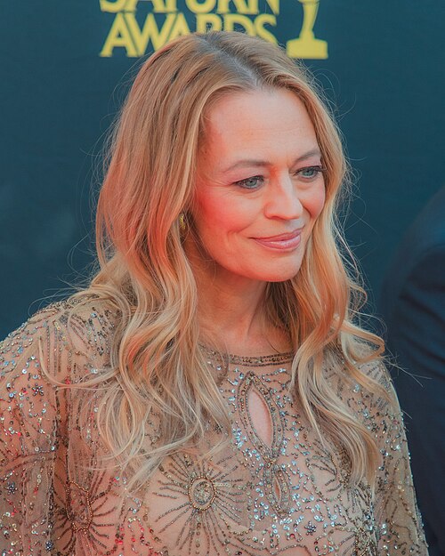 Jeri Ryan