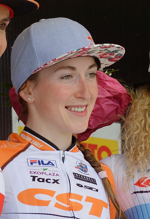 Yana Belomoyna