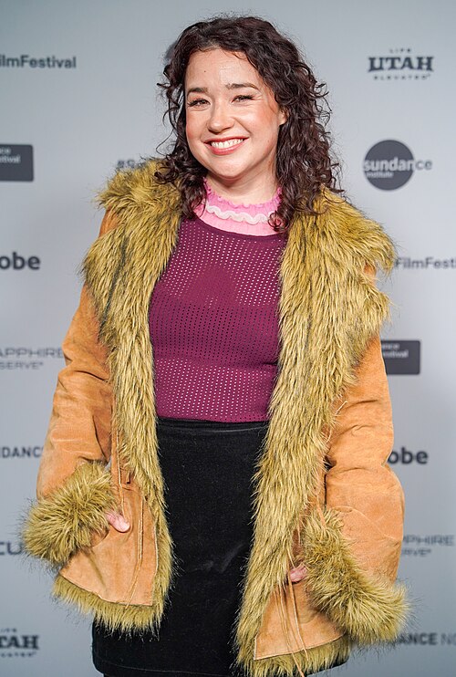 Sarah Steele