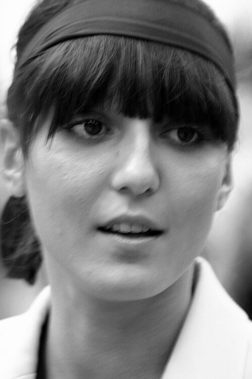 Irina Lăzăreanu