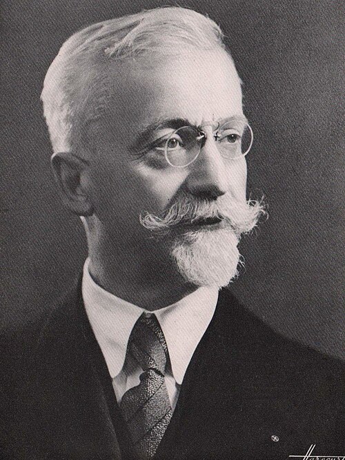 Élie Cartan
