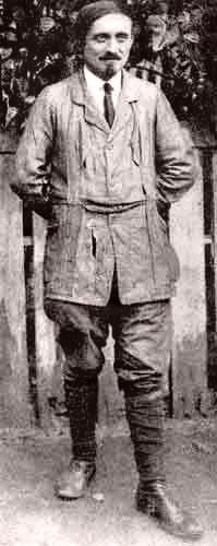 E. Armand
