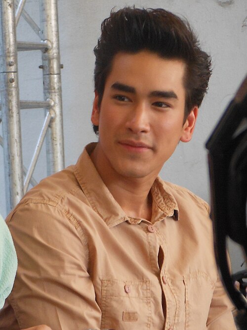 Nadech Kugimiya