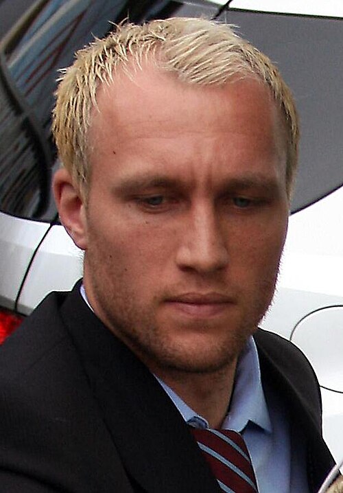 Dean Ashton