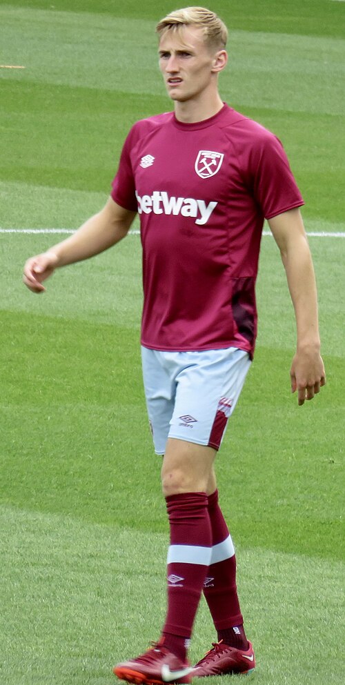 Flynn Downes