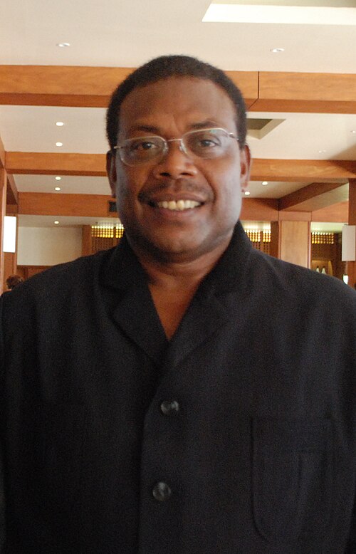 Derek Sikua