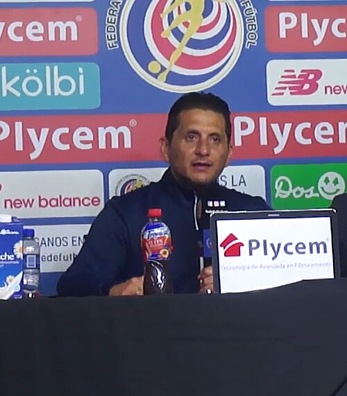 Rónald González