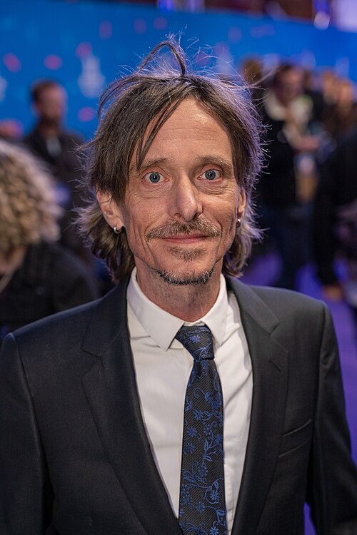 Mackenzie Crook