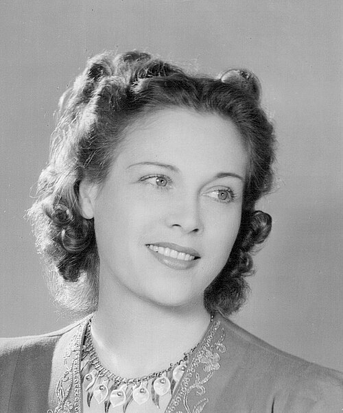 Esther Ralston