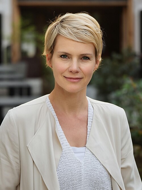 Andrea Osvárt