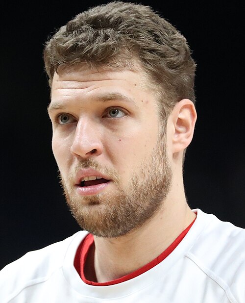 Aleksandar Vezenkov