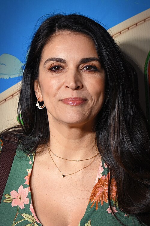 Cecily Strong