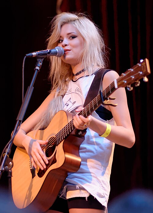 Nina Nesbitt