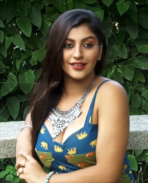 Yashika Aannand