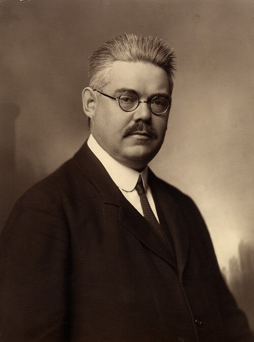 Károly Huszár