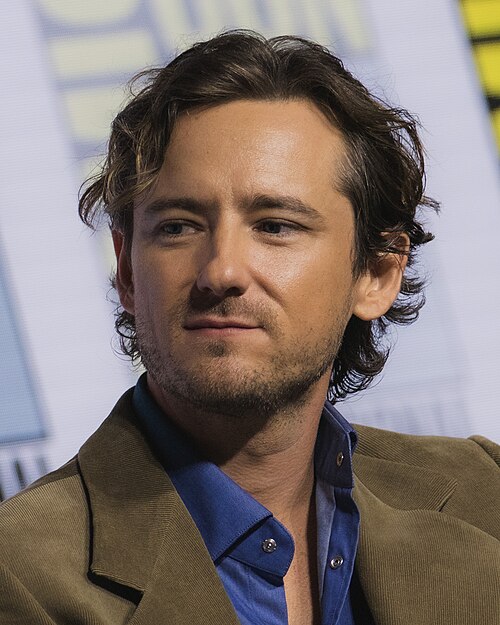 Lewis Pullman