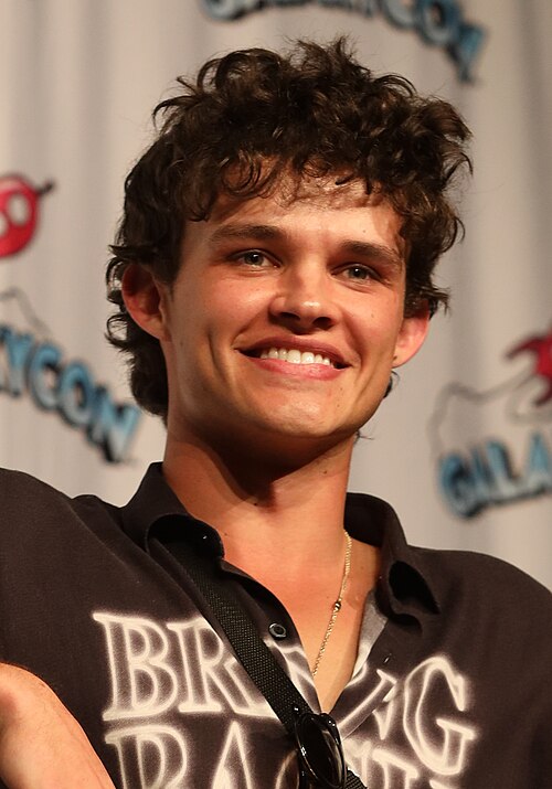 Curran Walters