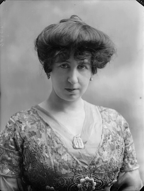 Annie Vivanti