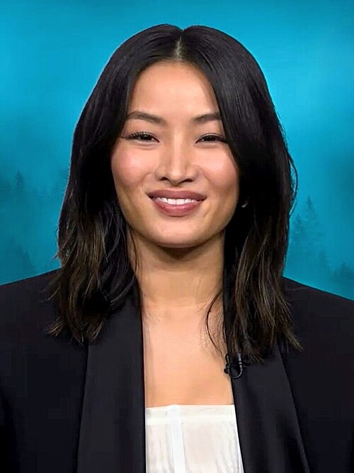 Anna Sawai