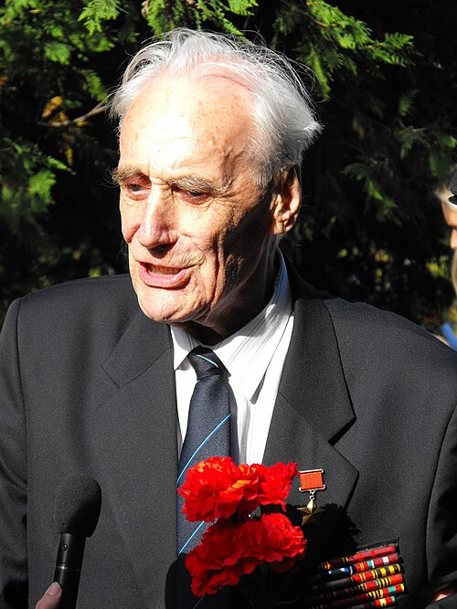 Arnold Meri