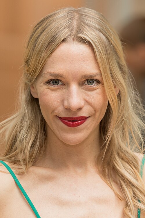 Julia Dietze