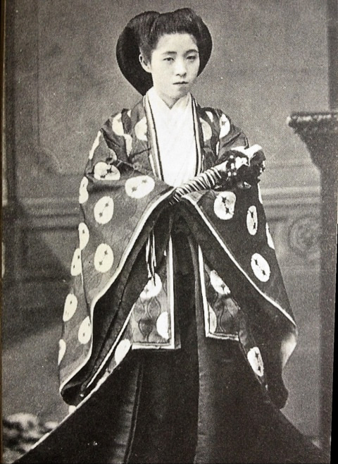 Yanagiwara Naruko