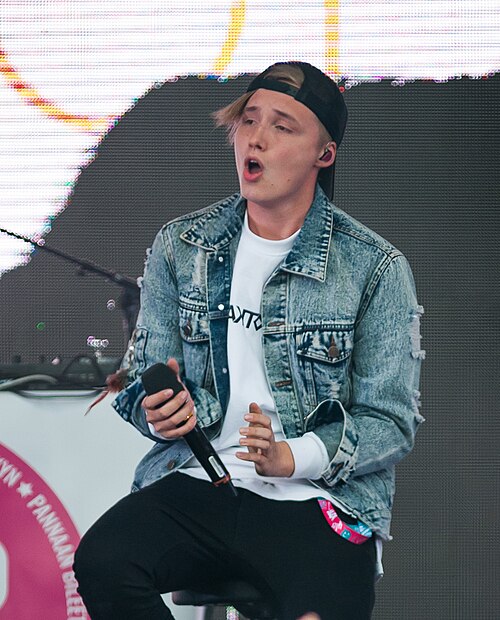 Isac Elliot